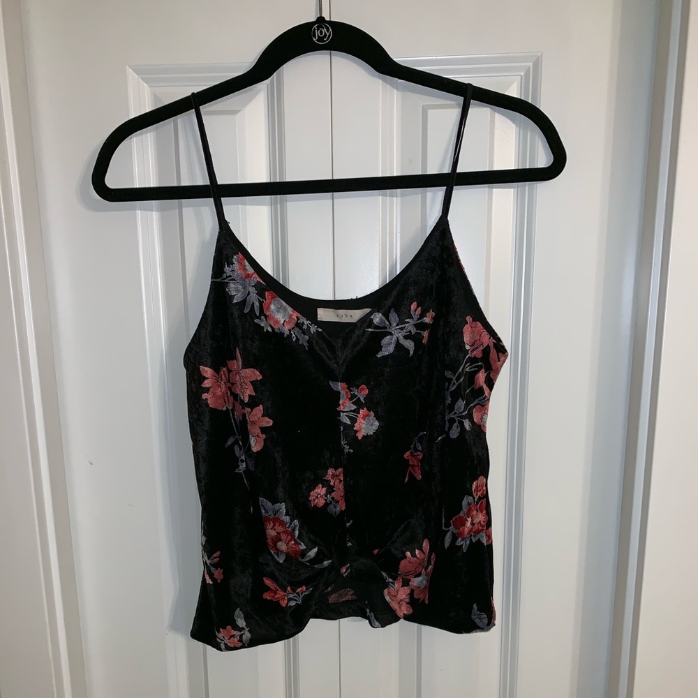 Lush floral tank top!